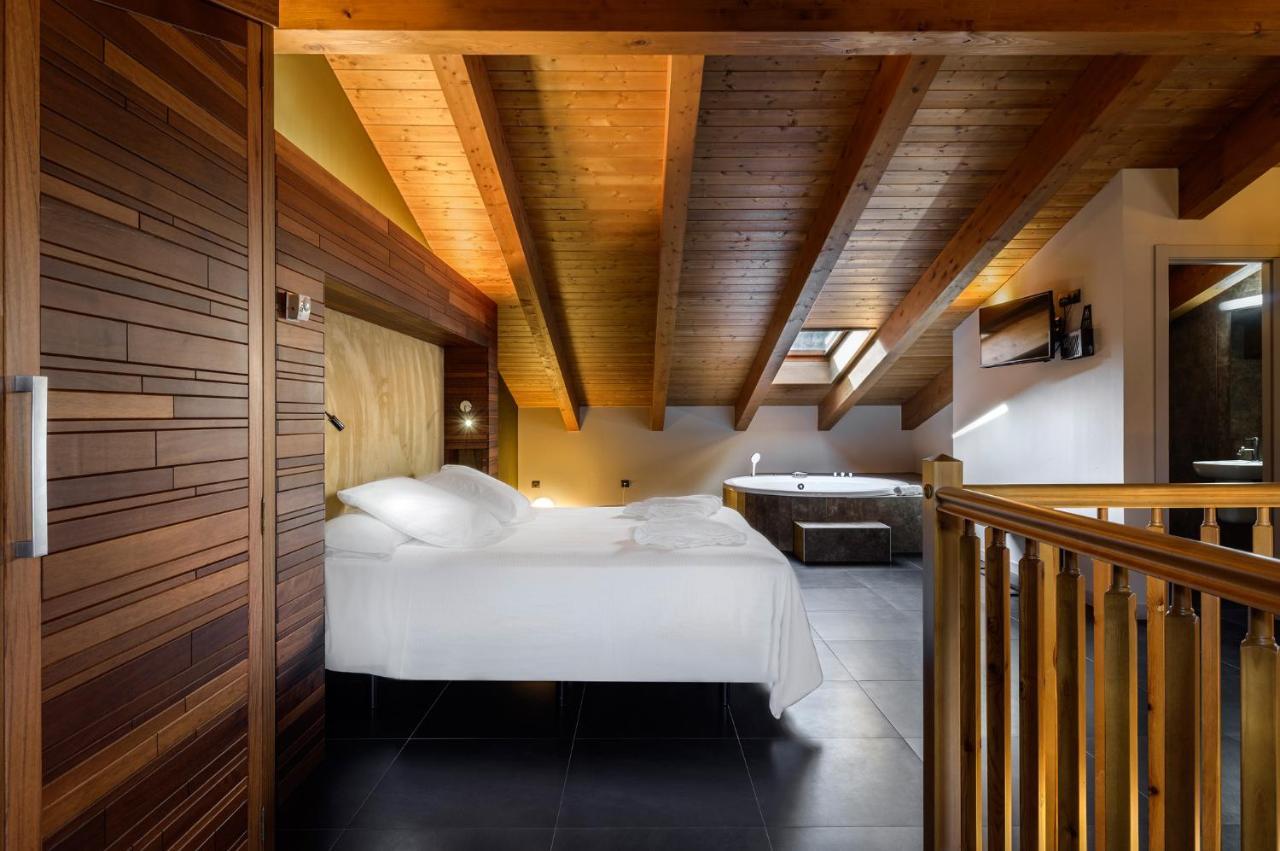 Hotel Spa Aguas De Los Mallos Murillo de Gállego Exteriör bild